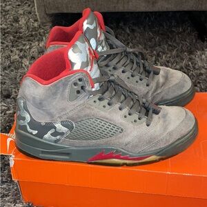 Retro 5 “metallic camo”